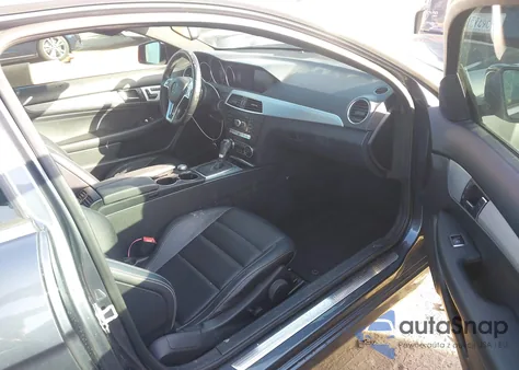 2013 Mercedes-Benz C 250 from USA, damaged, VIN WDDGJ4HB1DG000715